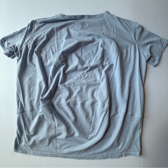 Lululemon Back in Action Short Sleeve Shirt Pima Blue Linen Large - Picture 8 of 9